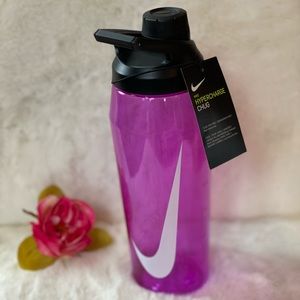 New with tags NIKE HYPERCHARGE CHUG 32oz BPA free dishwasher safe Bottle Pink w/